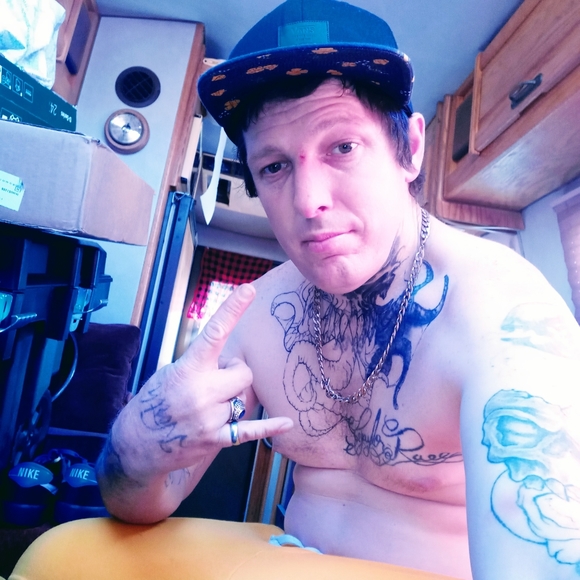 Meet your Posher, Robert - Picture 2 of 3